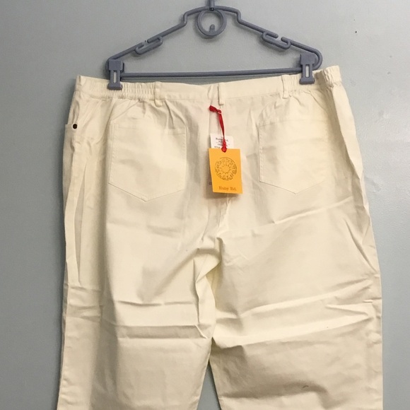 Ruby Rd. Women's Cropped Cream Jeans - Picture 6 of 16